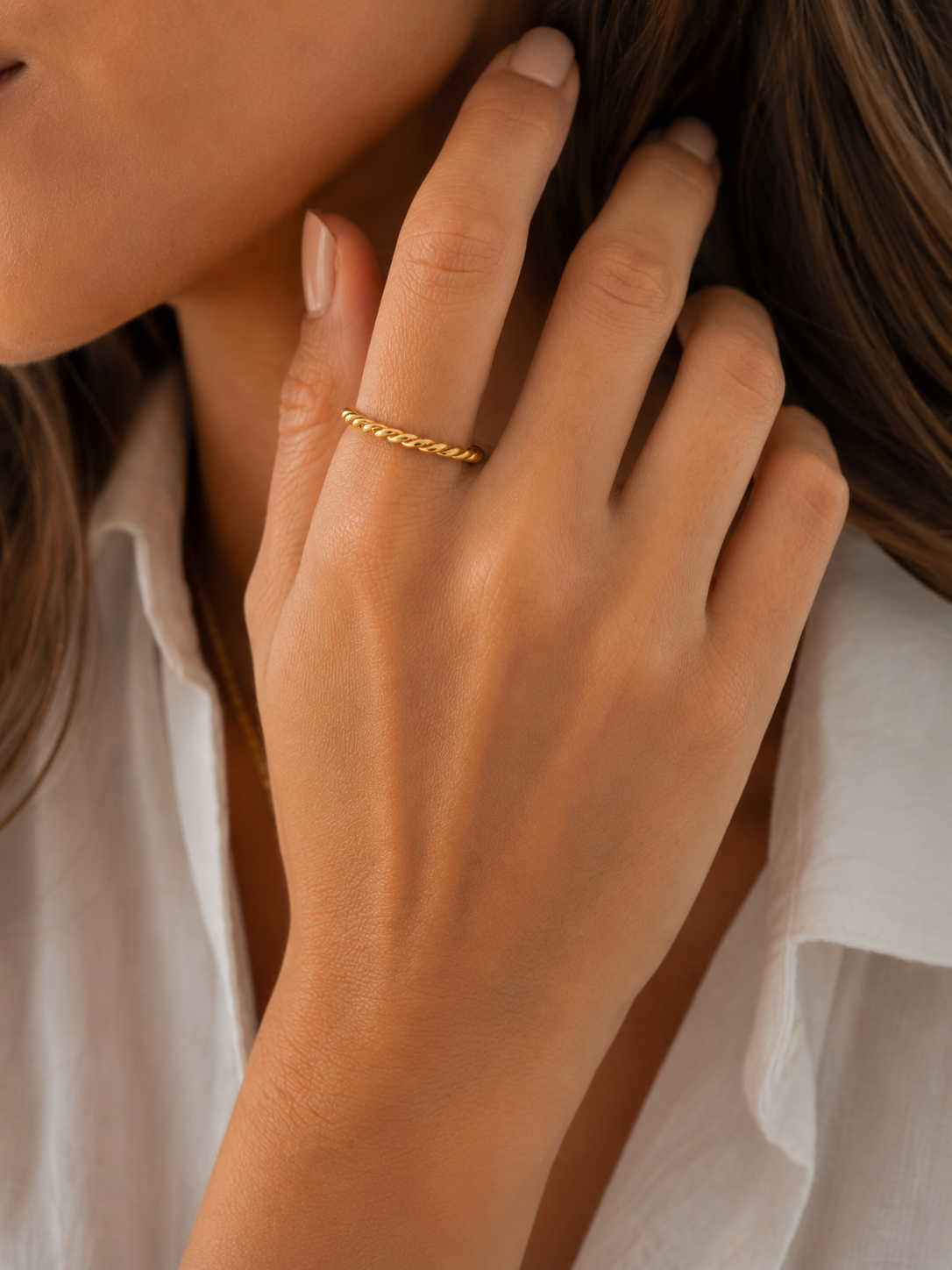 Luna Twist Ring