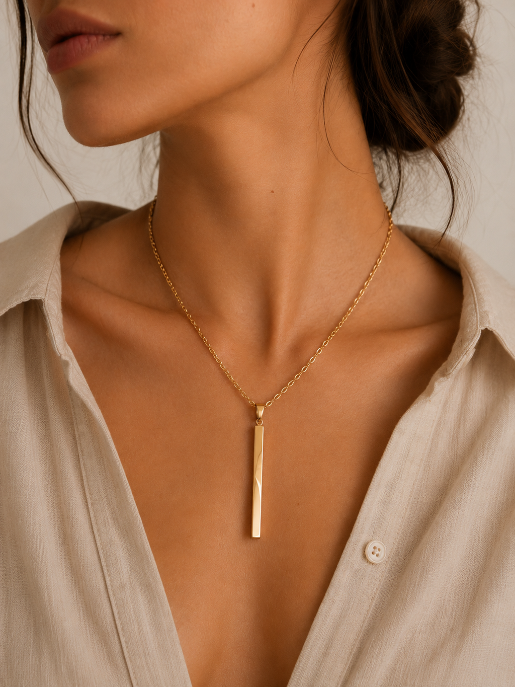 Lunara Pendant Necklace