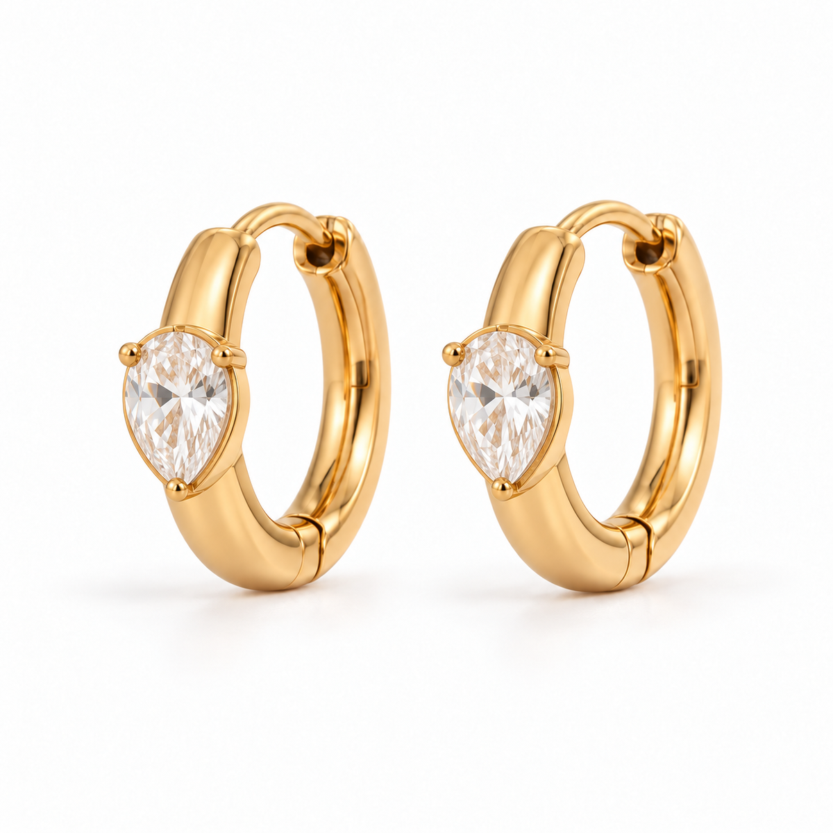 Stilla Huggie Earrings