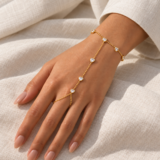 Cuore Hand Chain